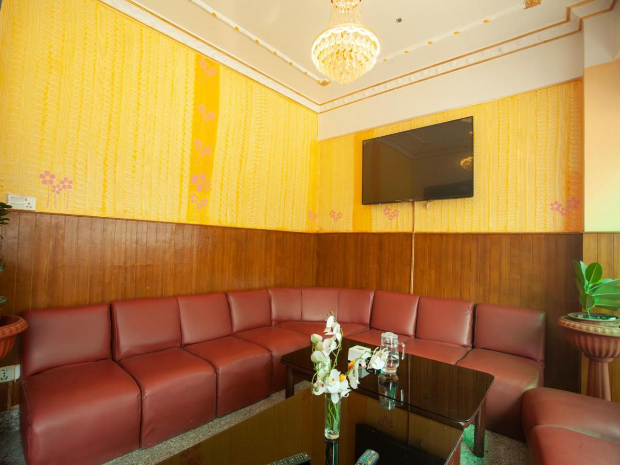Oyo 195 Global Hotel And Resort カトマンズ エクステリア 写真